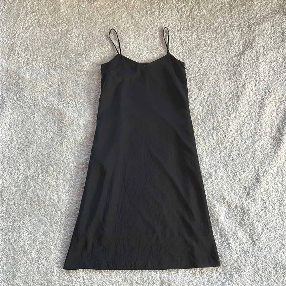 Uniqlo Elegant Black Slip Dress** ✨